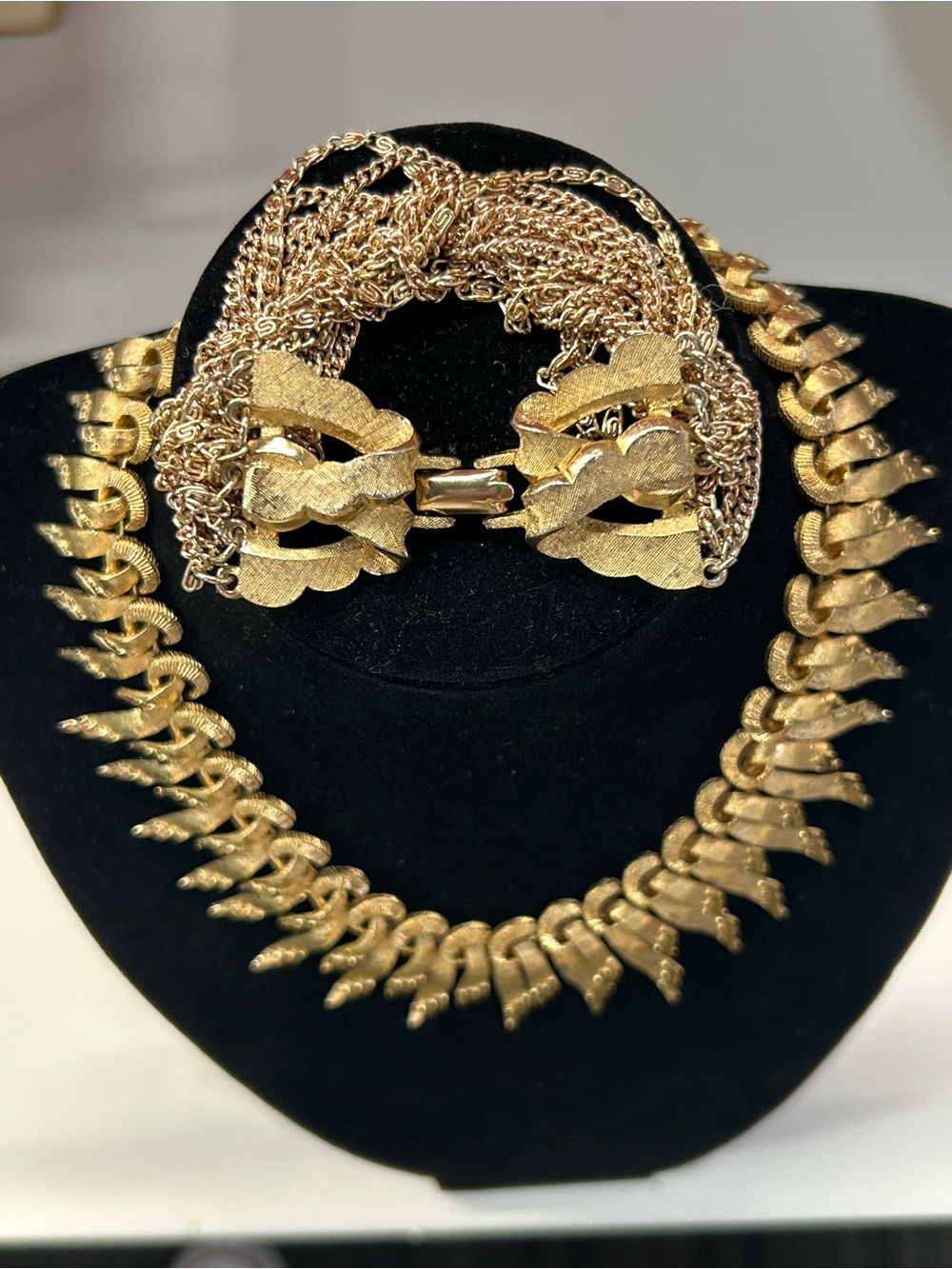 Stunning! Vintage Francois gold tone set